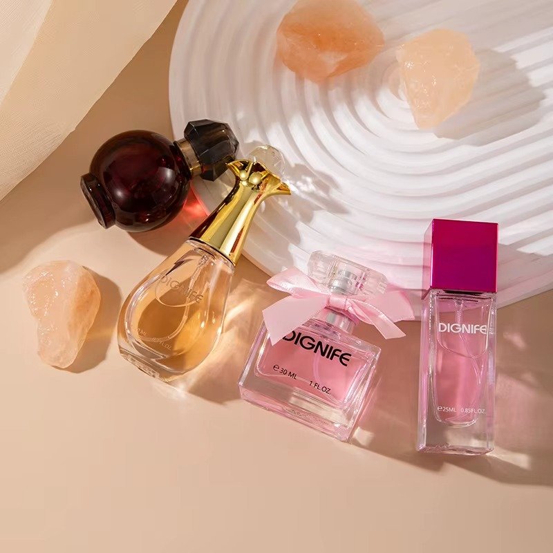 Exquisite Ladies Perfume Gift Set Fresh Long-Lasting Scent for Holiday Travel Luxury Fragrance Box