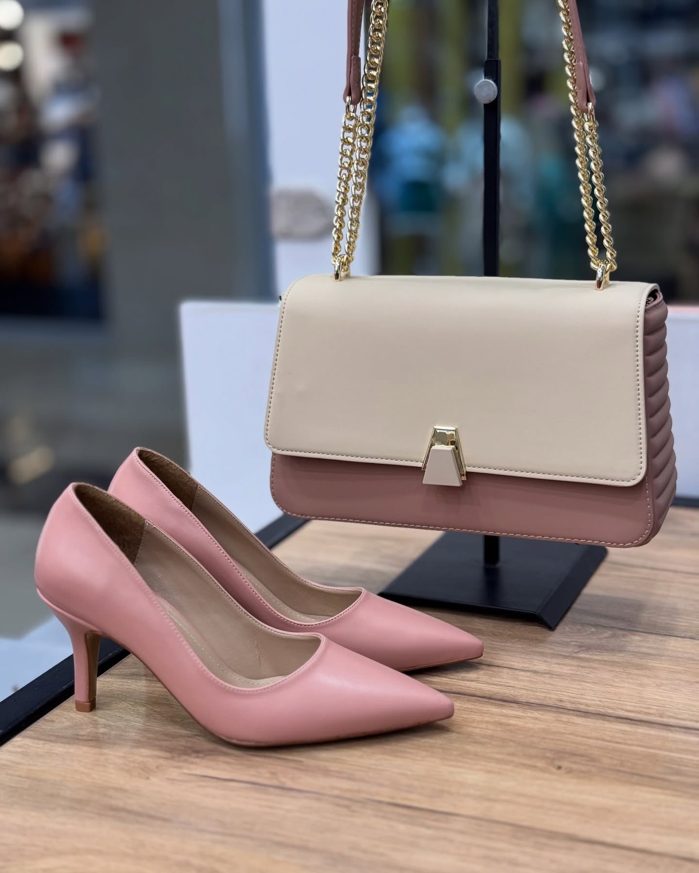 New Arrival! Now available in a brand-new colourway.